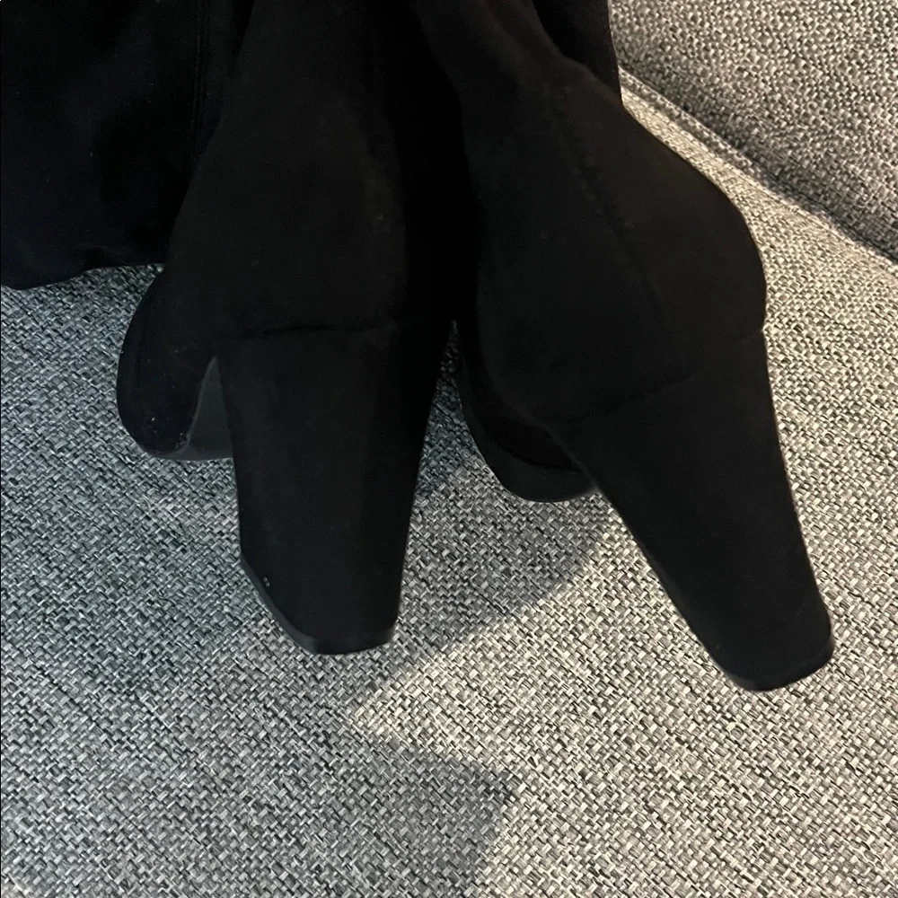 Unisa Unquesia Over-The-Knee Black Faux Suede Boots Women's Size 9    NWOT